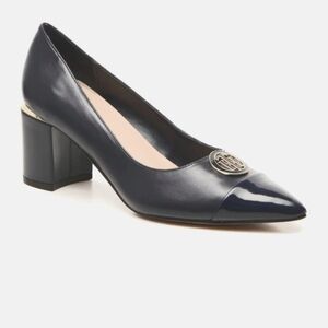 Tommy Hilfiger Chunk Heel Patent Pointed Cap Toe Logo Heels Size 7.5 Black